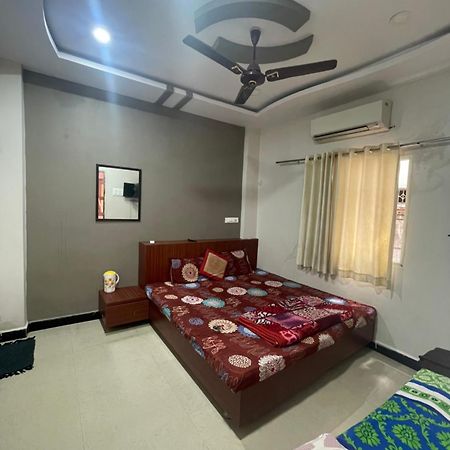 Satguru Guest House Ujjain Luaran gambar