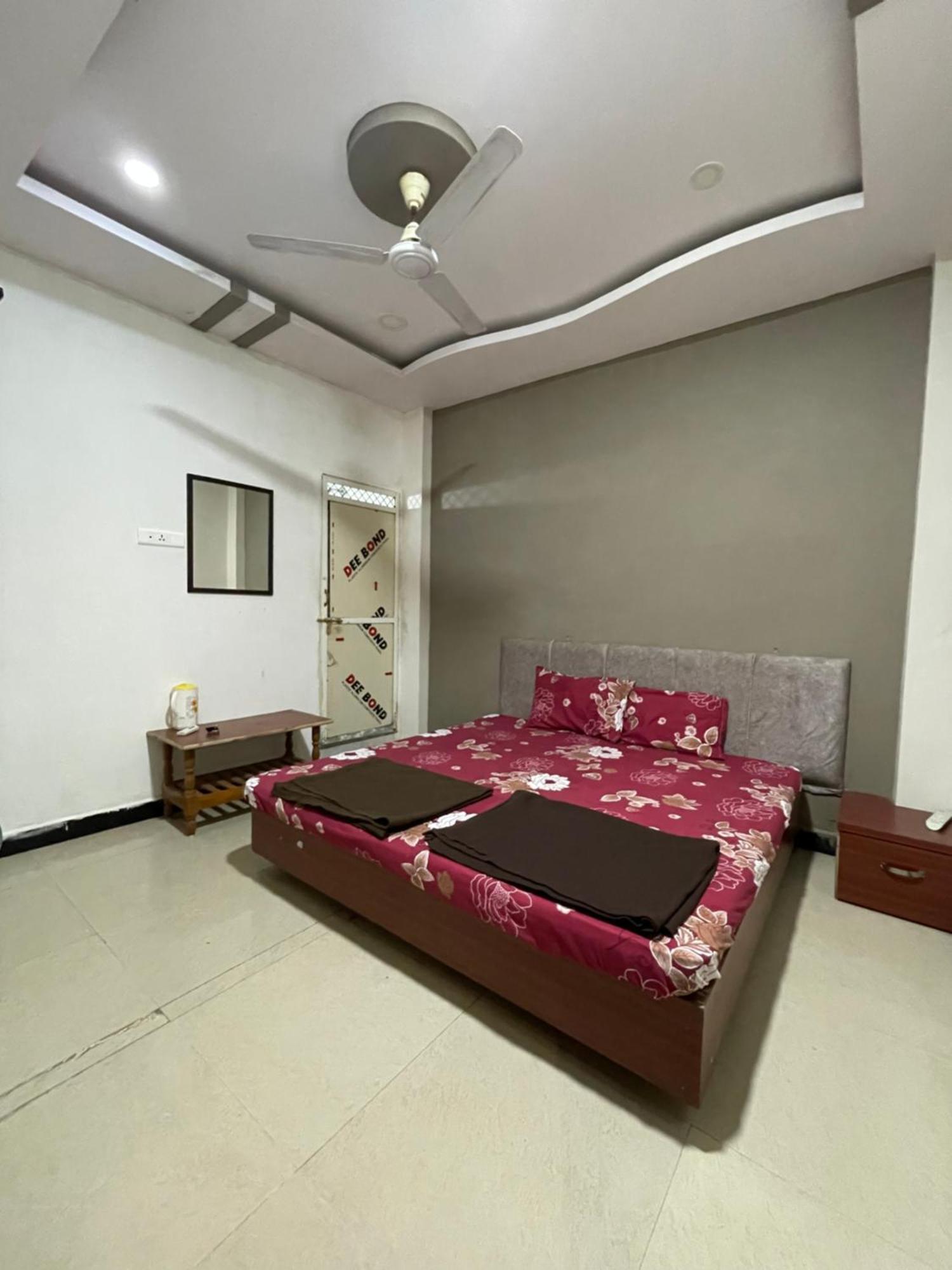 Satguru Guest House Ujjain Luaran gambar