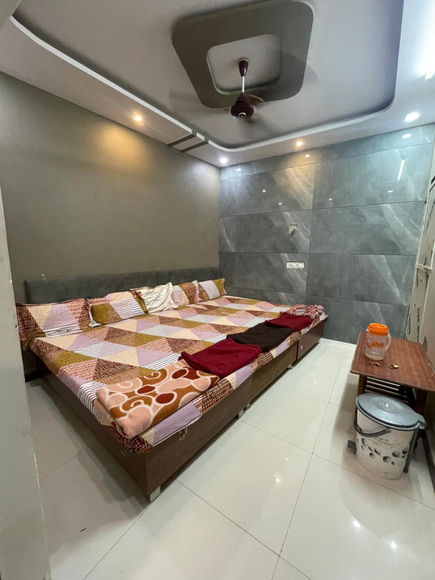 Satguru Guest House Ujjain Luaran gambar